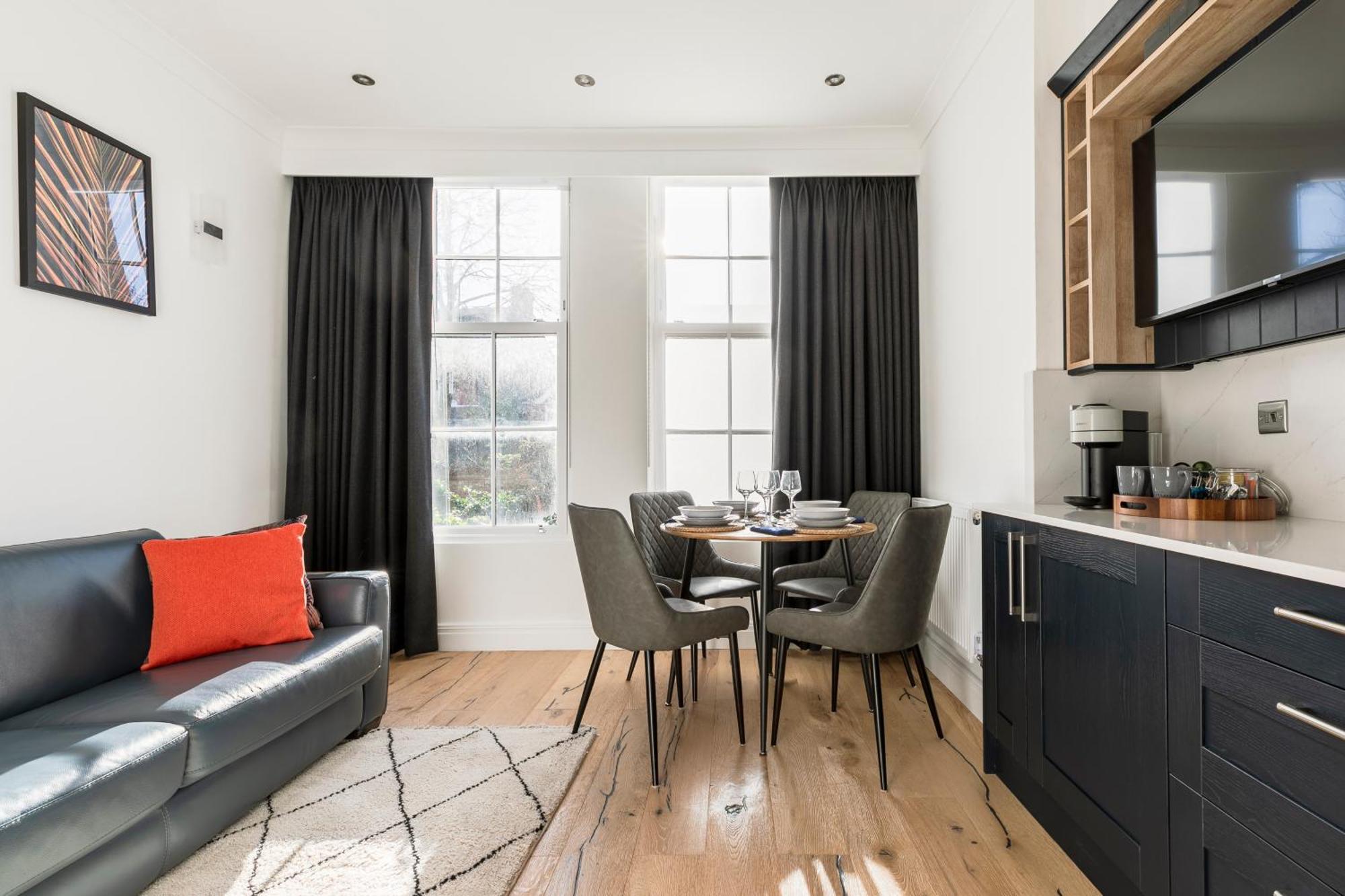 Modern Aptmt, 2 Stops To Central London, Smart Lock, Netflix 伊灵 外观 照片