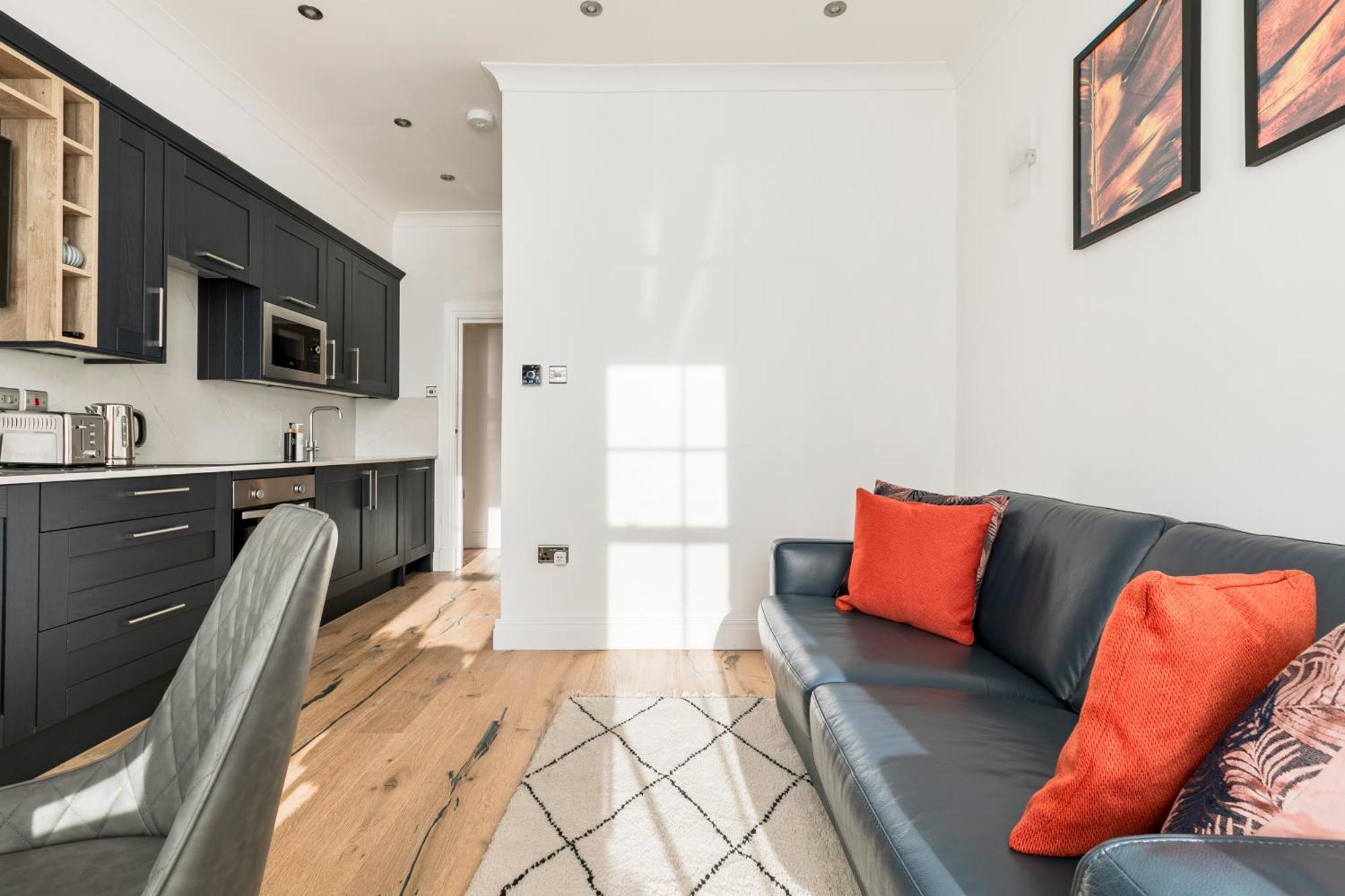Modern Aptmt, 2 Stops To Central London, Smart Lock, Netflix 伊灵 外观 照片