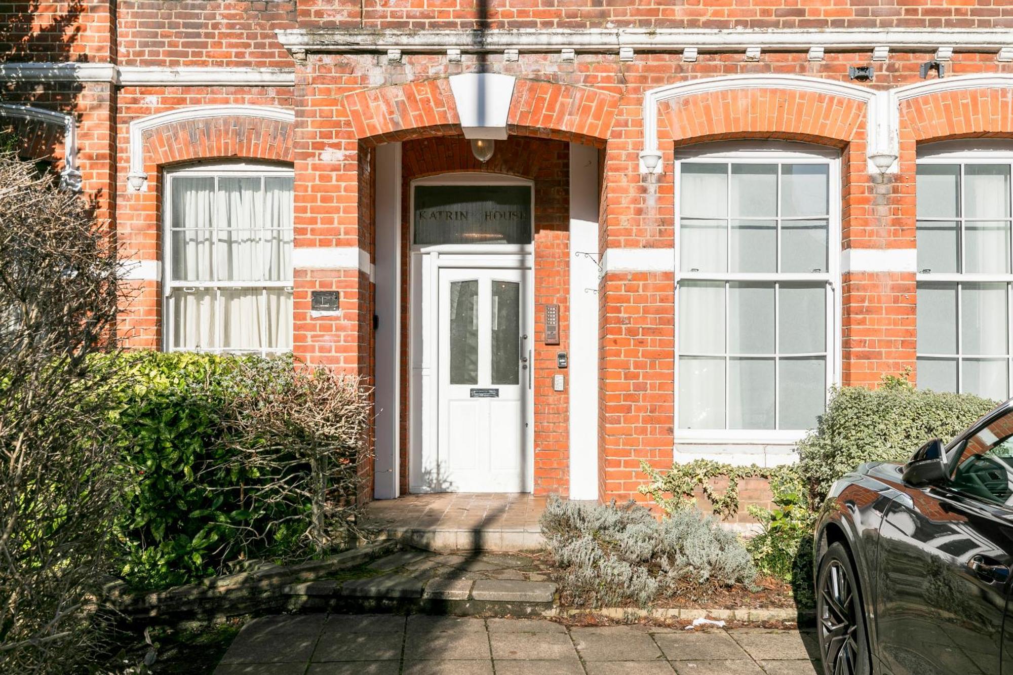 Modern Aptmt, 2 Stops To Central London, Smart Lock, Netflix 伊灵 外观 照片
