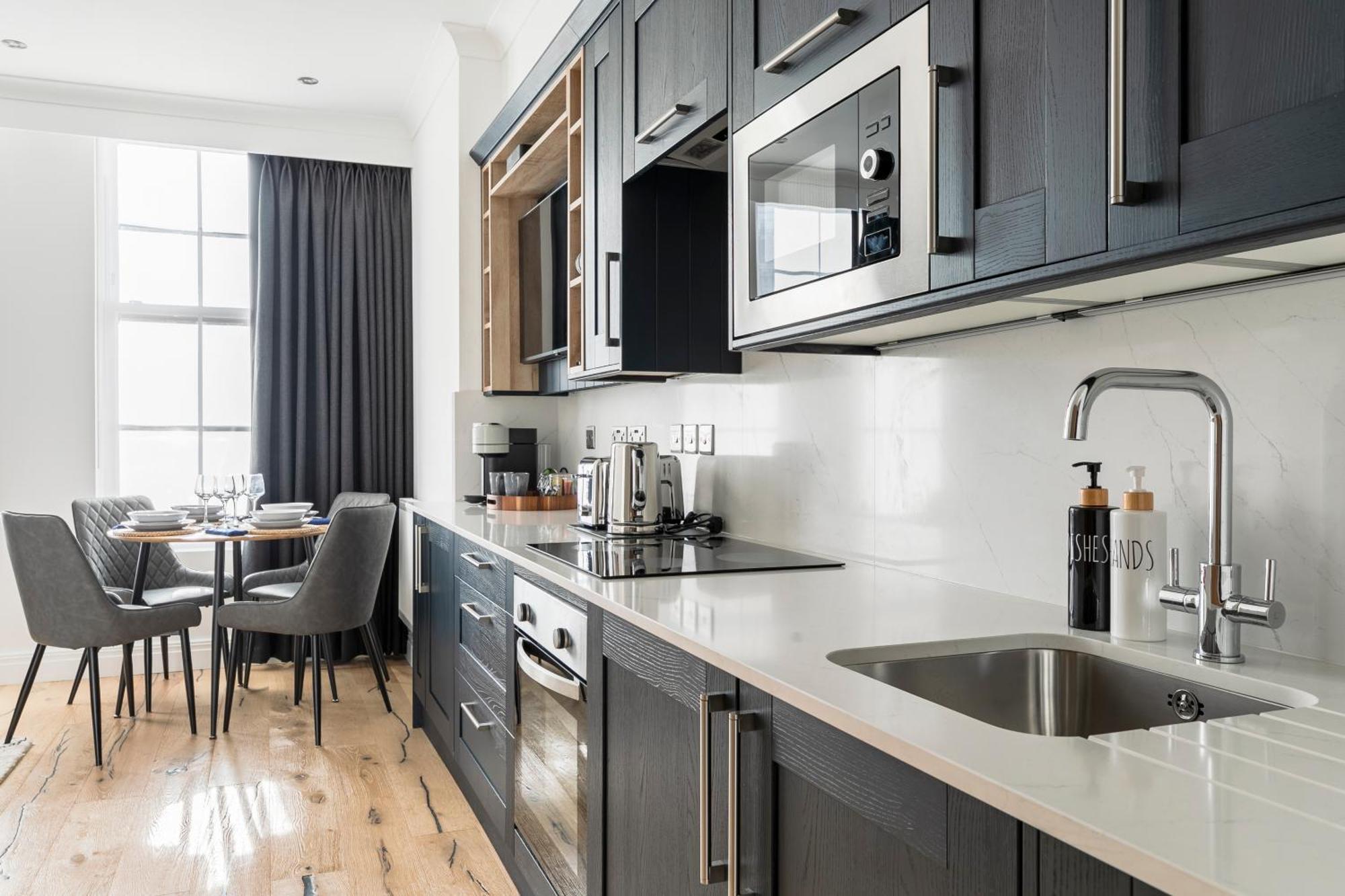 Modern Aptmt, 2 Stops To Central London, Smart Lock, Netflix 伊灵 外观 照片